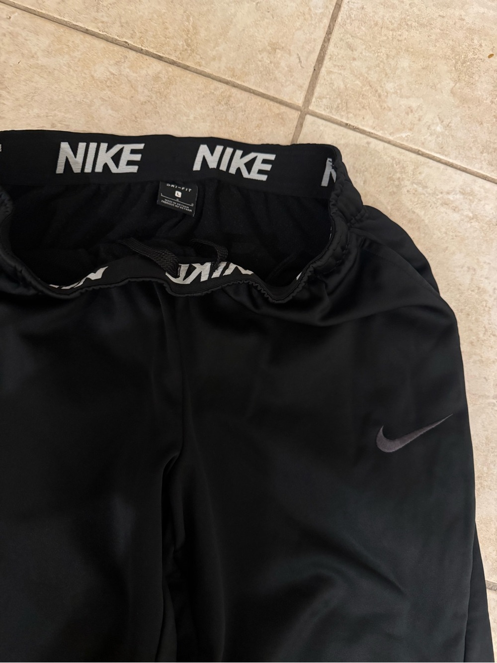 Nike men’s Black sweatpants